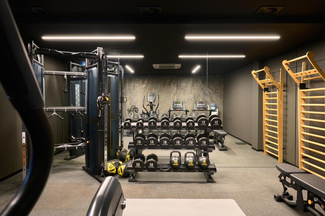 Hotel Ambasador スプリト エクステリア 写真 The gym at The Ivy Collection