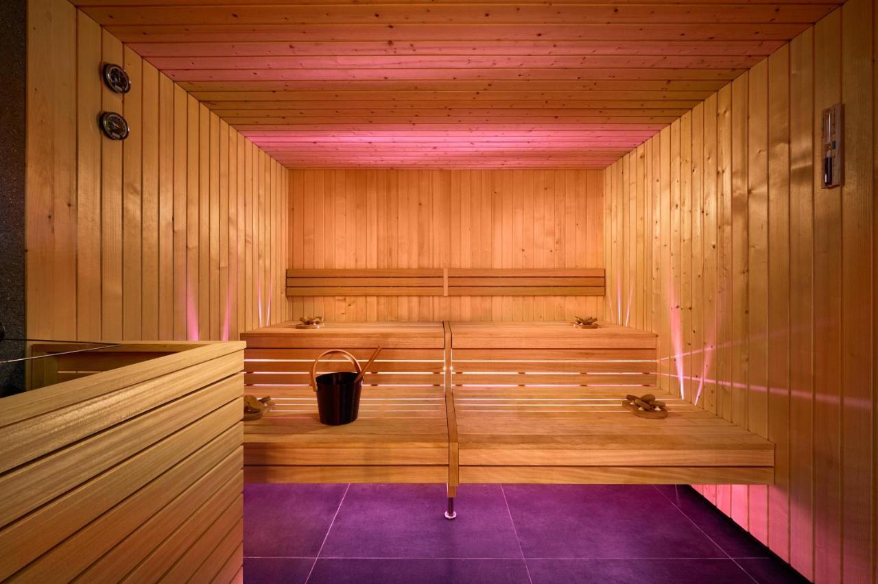 Hotel Ambasador スプリト エクステリア 写真 A Finnish sauna